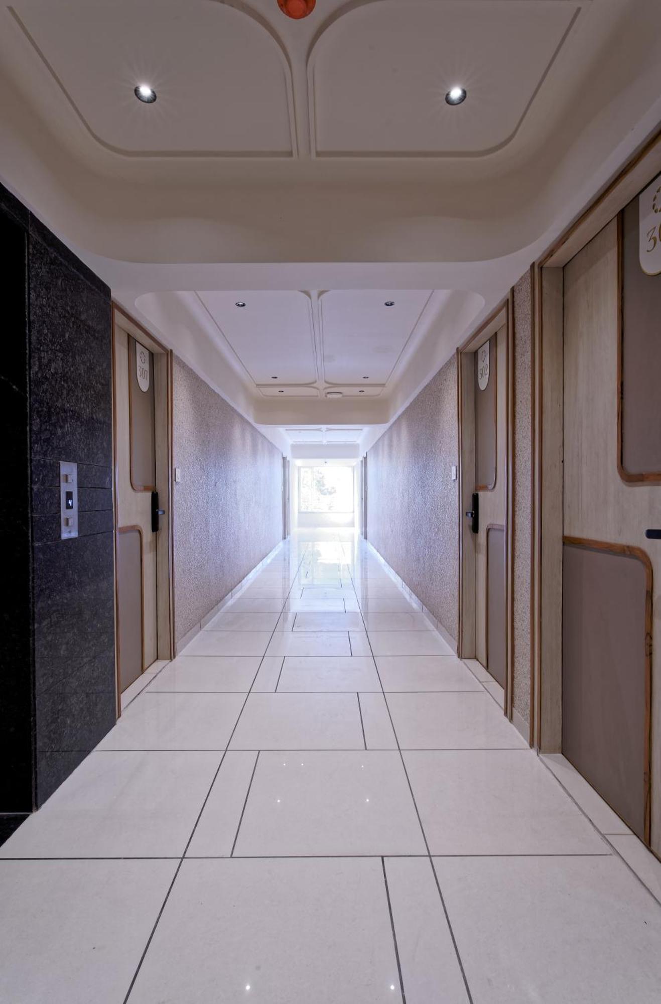 Exora Inn Ahmedabad Buitenkant foto