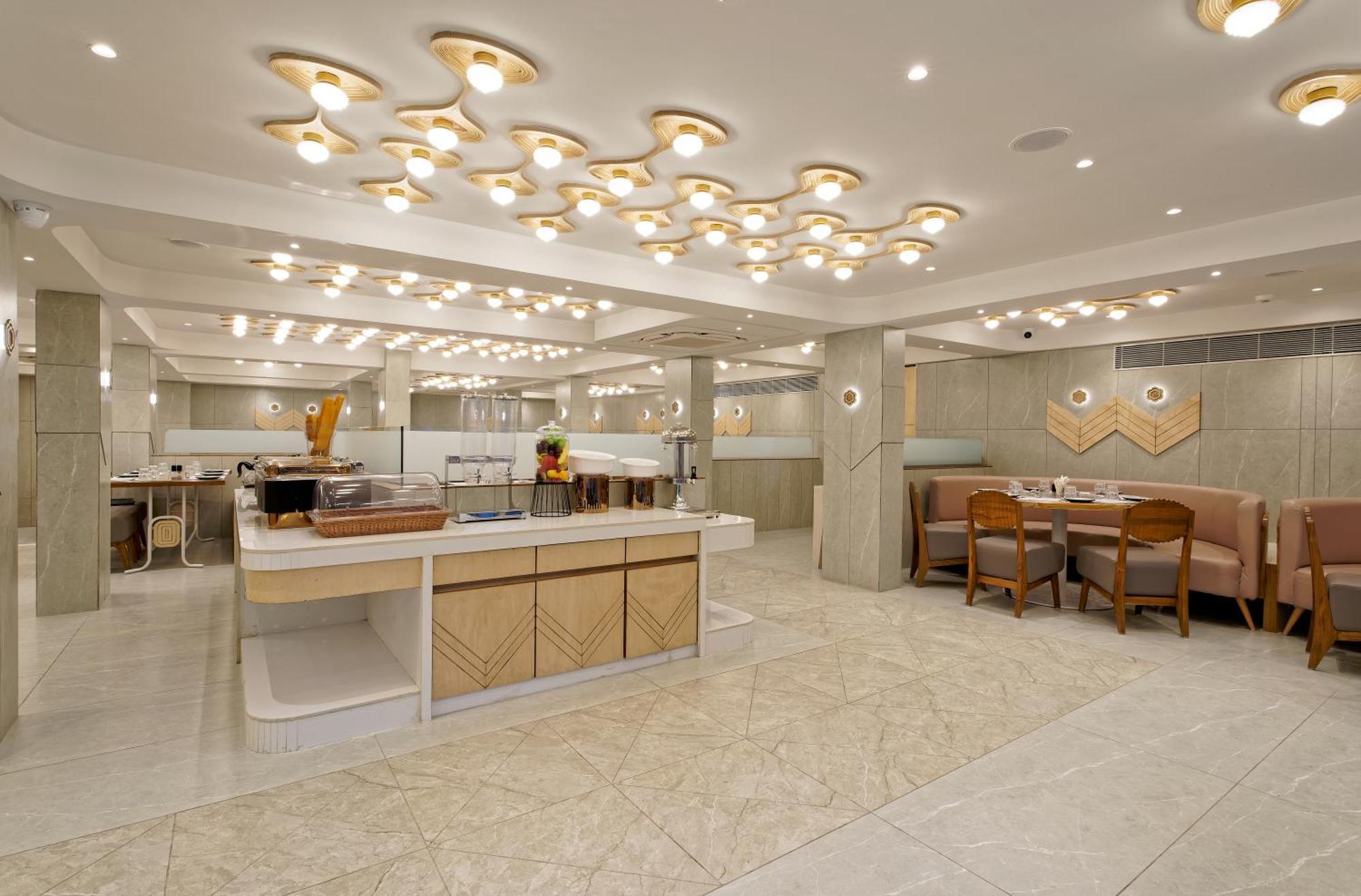 Exora Inn Ahmedabad Buitenkant foto