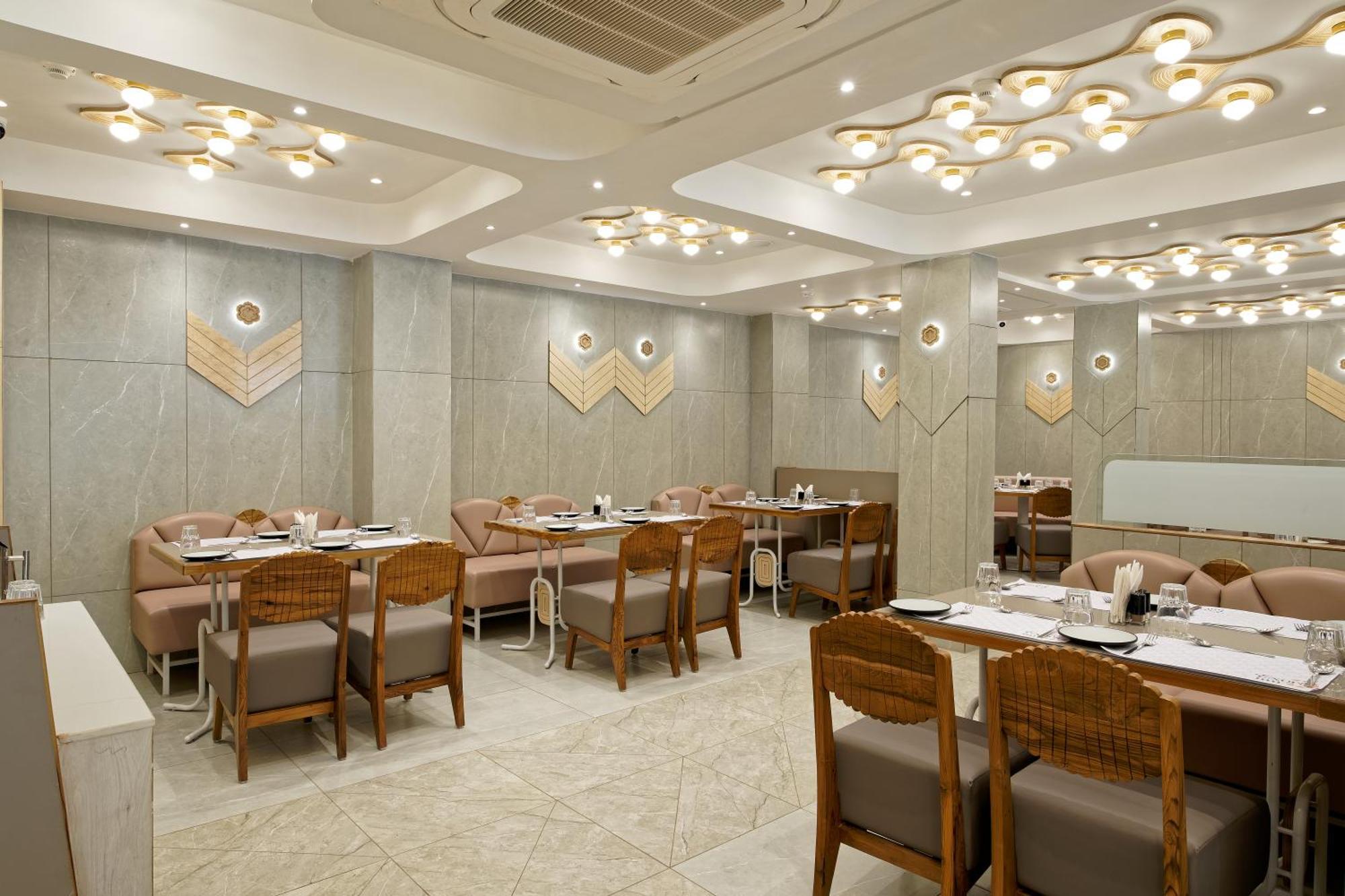 Exora Inn Ahmedabad Buitenkant foto