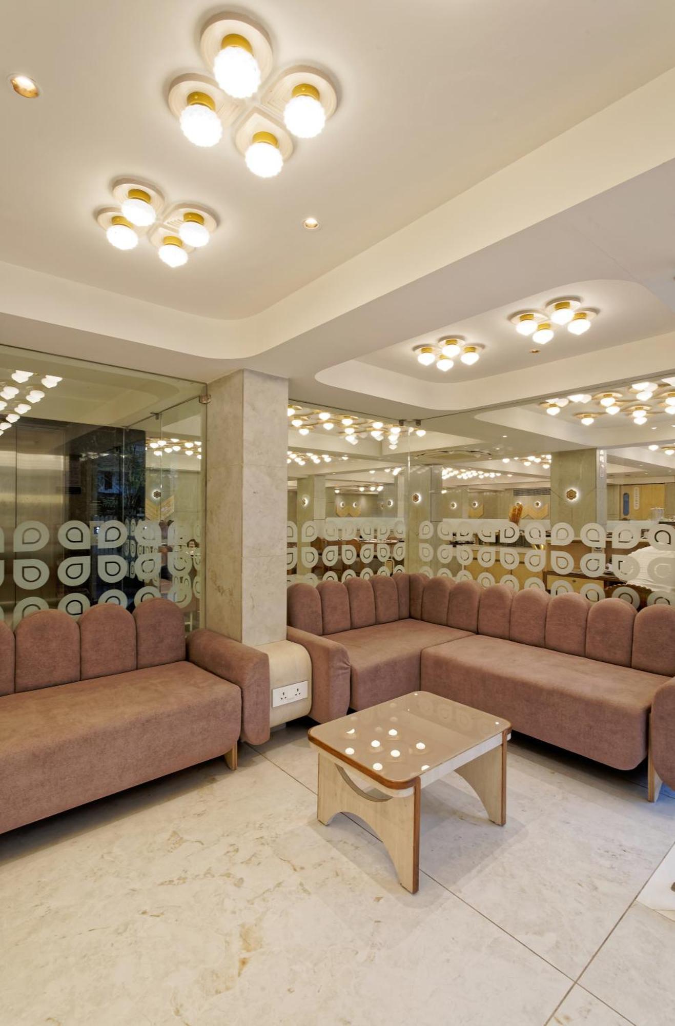 Exora Inn Ahmedabad Buitenkant foto