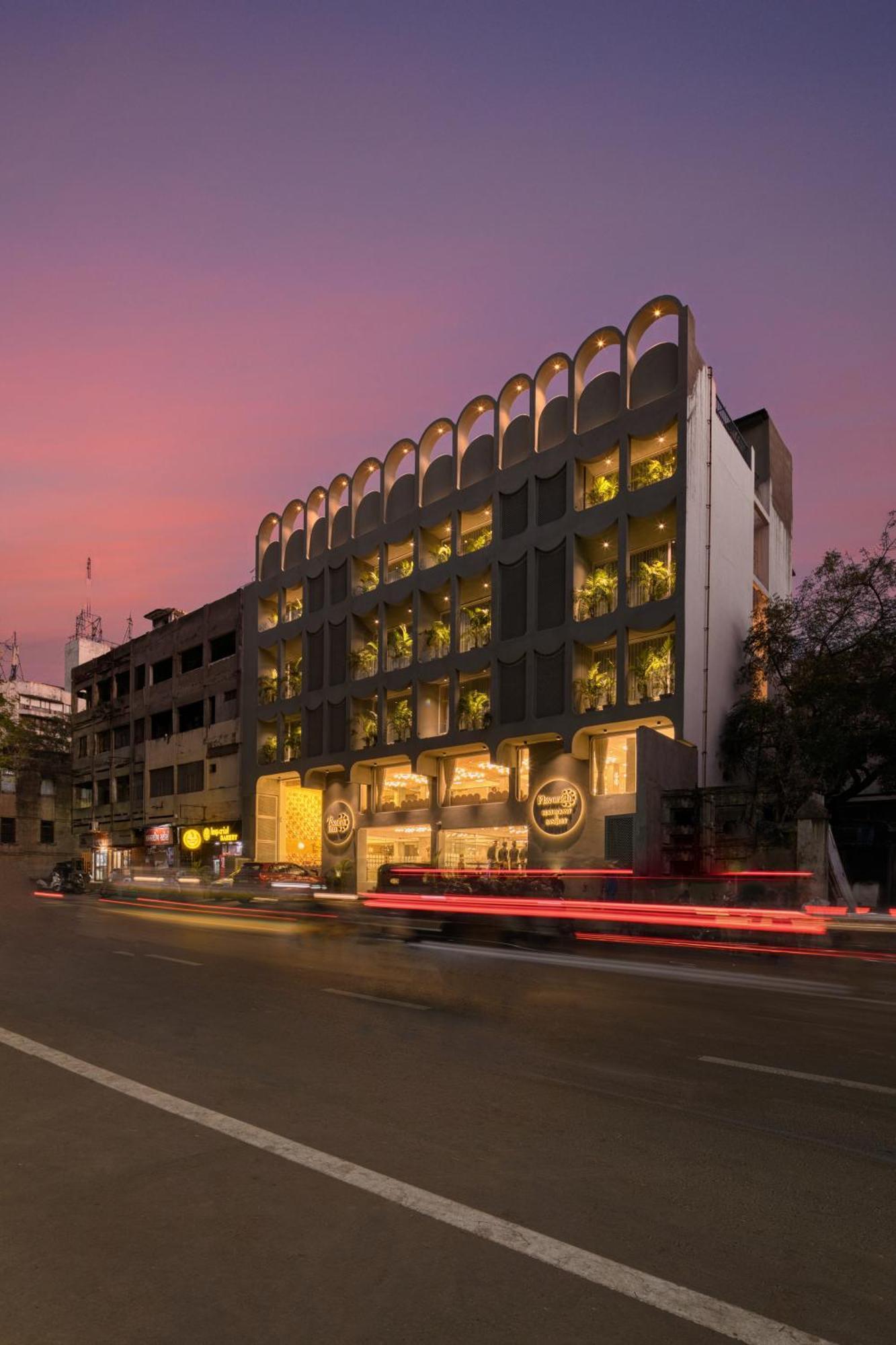 Exora Inn Ahmedabad Buitenkant foto
