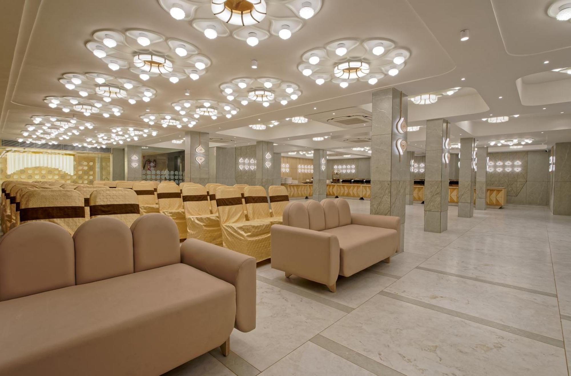 Exora Inn Ahmedabad Buitenkant foto