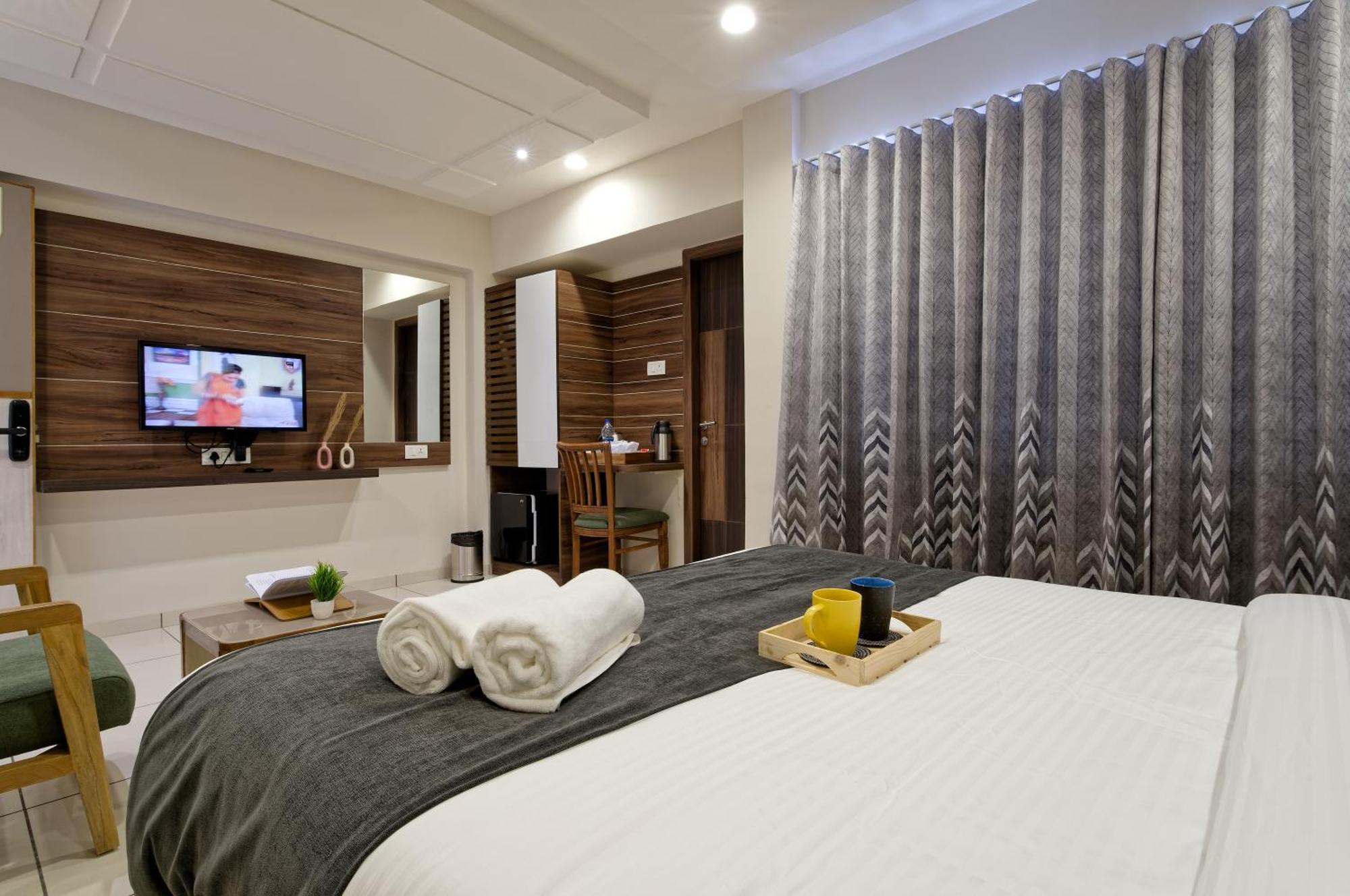 Exora Inn Ahmedabad Buitenkant foto
