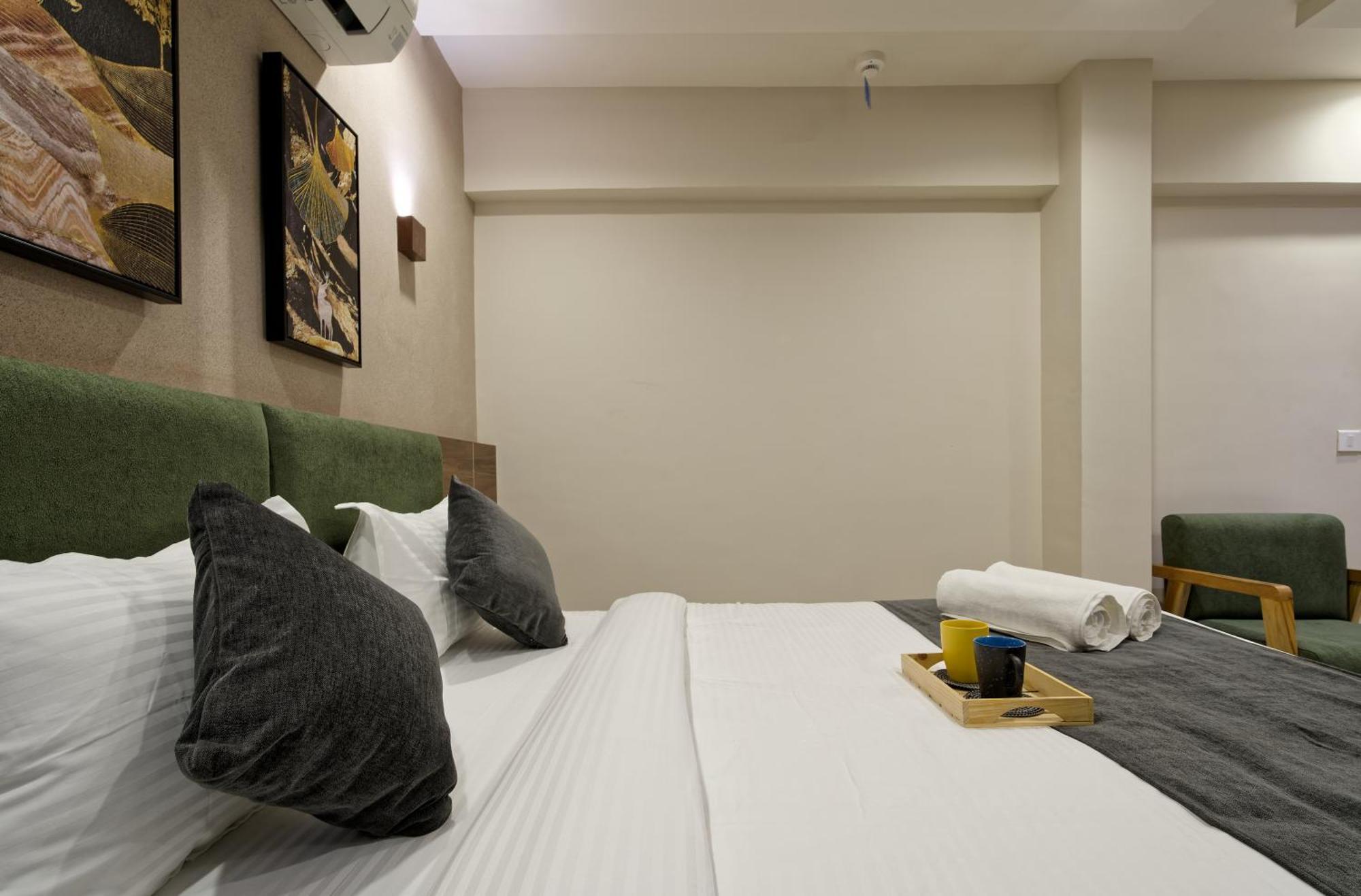 Exora Inn Ahmedabad Buitenkant foto