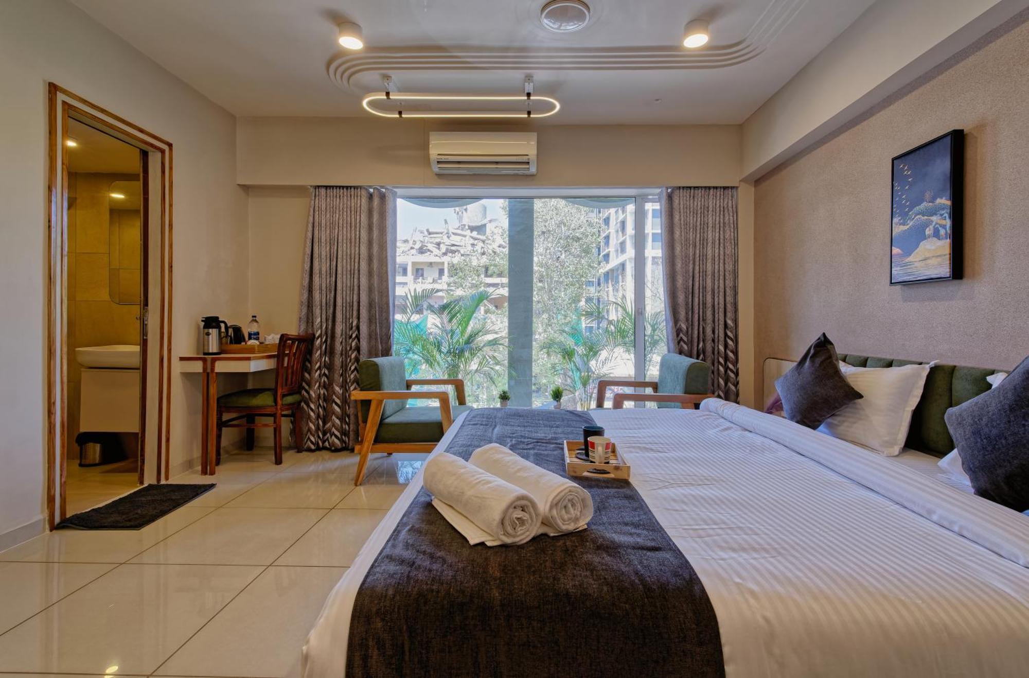 Exora Inn Ahmedabad Buitenkant foto