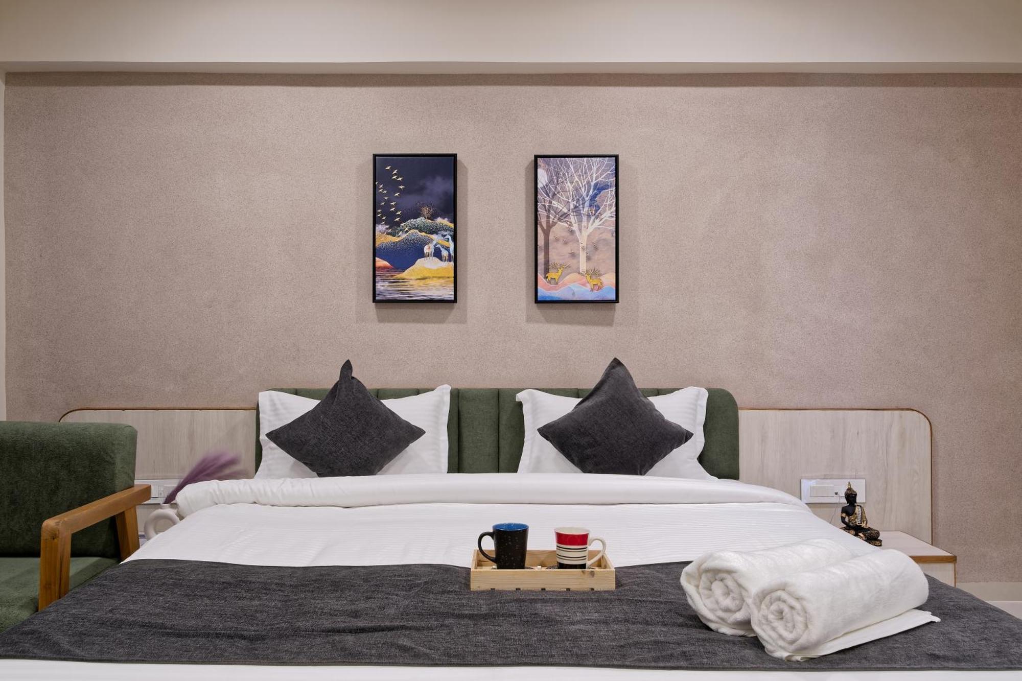 Exora Inn Ahmedabad Buitenkant foto